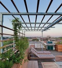 Pergola Aus Metall 40 Inspirierende Beispiele Und Ideen Pergola Schatten Pergola Gartengestaltung