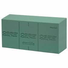 Flower mud, also named floral foam, is a kind of flower arrangement supply made from resin foam which can be cut into any size and shape according to every actual requirement.it. Oasis Floral Foam Wet Bricks Standard Maxlife 3pk For Sale Online Ebay