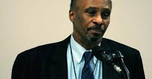 Pioneering journalism icon Acel Moore dies