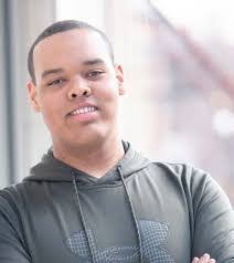 Hope Webb's Instagram, Twitter & Facebook