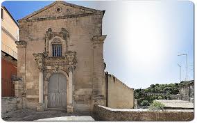 La chiesa dell'immacolata concezione e di san filippo neri deve la sua impostazione architettonica e il suo impianto iconografico alla chiesa romana di santa maria in vallicella, dove fu lo stesso san filippo neri a volere che tutti gli altari delle cappelle laterali fossero dedicate alla vergine. Chiesa Di S Filippo Neri Antica Ibla Centro Commerciale Naturale