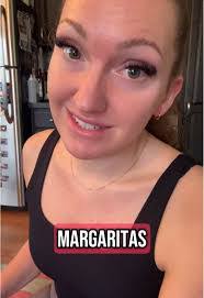 Shelby Greene's Instagram, Twitter & Facebook