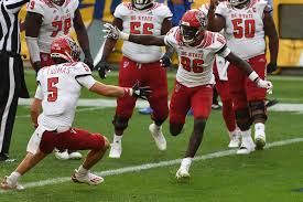 Free college football picks, weekly betting tips, parlays and predictions from the ncaa football experts at doc's sports. College Football Betting Picks For Week 8 The Touchback