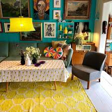 Living room 1970s interior design. 70s Decor Trends That Are Back