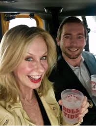 Liz Mcdermott's Instagram, Twitter & Facebook