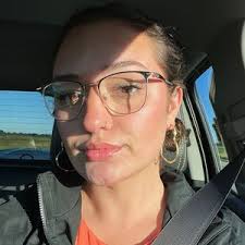 Ella Terry (@ellaterrry)