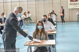Odbędzie się w pierwotnie założonym terminie przy zachowaniu reżimu sanitarnego. Matura 2021 Terminy W Tym Roku Egzamin Dojrzalosci Bedzie Przebiegal Inaczej Niz Zwykle Dotyczy To Rowniez Zagadnien Egzaminacyjnych