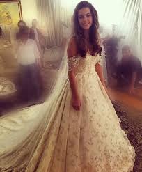 Özel hayatıyla dikkat çeken fazilet hanım ve kızları oyuncusu afra saraçoğlu'nun memleketi dikkat çekti. 458 Begenme 4 Yorum Instagram Da Akay Akaybridal Fazilet Hanim Ve Kizlari Dizisinde Afra Saracoglu Nun Tasidigi Akay Gelinligi Afra Saracoglu Afro