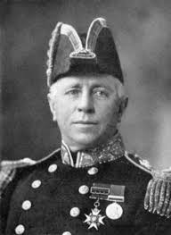 スコットランドのシッスル騎士団の勲章のミニチュア・ブローチ