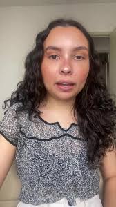 [Alerta de gatilho] Por não aguentar mais sofrer uma série de abusos por  parte do marido, a escritora potiguar Amanda Karoline foi presa após mandar  executá-lo. No cárcere, sua terapia foi a ...