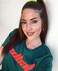 Meet Poet/Blogger & Influencer Jamie-Lee Ray”