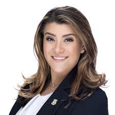 Robin Sanborn's Instagram, Twitter & Facebook