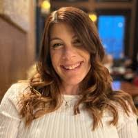 Karen Bissonnette's Instagram, Twitter & Facebook