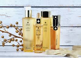 This fantastic product instantly eliminates frizz and wiry, unmanageable hair by instantly controlling, smoothing and shining. Guerlain Abeille Royale Cleansing Oil Fortifying Lotion Youth Watery Oil Double R Serum Review The Happy Sloths Beauty Makeup And Skincare Blog With Reviews And Swatches