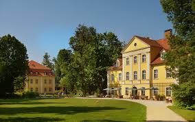 Tutaj znajdziesz ubrania na każda okazję, spodnie, spódnice, bluzki, buty, tuniki, kurtki, odzież sportowa na olx.pl dziwiszów. Lomnica Palace Jelenia Gora Aktuelle 2021 Lohnt Es Sich Mit Fotos Tripadvisor
