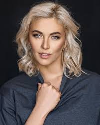 Anna Sen's Instagram, Twitter & Facebook