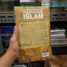 Malam itu, abbas berangkat menuju makkah dengan menaiki bighal (peranakan kuda dan keledai) milik nabi shallallahu 'alahi wa sallam. Buku Sejarah Lengkap Penyebaran Islam Shopee Indonesia