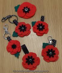 Pretty Poppies In 2020 Poppy Craft Poppy Brooches Felt Crafts