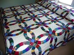Quilt Photos And Authentic Quilt Patterns Amish Quilt Patterns Quilt Patterns Wedding Ring Quilt