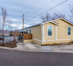 This fleetwood manufactured home was used as a hardship and is in great shape. Wjwowg7sb2tw2m