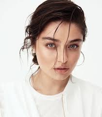 Ayca Aysin Turan Turkish Actress Unluler Aktrisler Kara Kalem Portre
