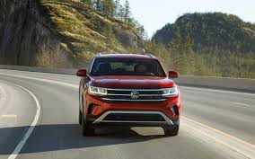 Here's how the 2020 subaru outback and the 2020 volkswagen atlas cross sport measure up. Comparison Mercedes Benz Glb 200 2020 Vs Volkswagen Atlas Cross Sport Sel 2020 Suv Drive