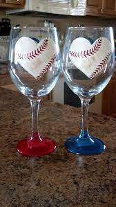 Artistic Wine Glass Painting Ideas 34 Wine Glass Crafts Painted Wine Glass Hand Painted Wine Glasses