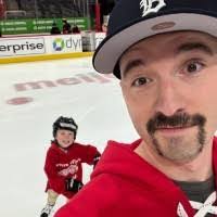 Robert Kellow's Instagram, Twitter & Facebook