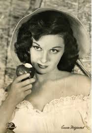 Ginger Hayman's Instagram, Twitter & Facebook