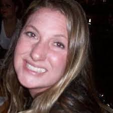 Donna Mariani's Instagram, Twitter & Facebook