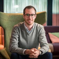 Wefox is a fully licensed digital insurance company. Tim Pietsch Chief Financial Officer Wefox Xing