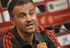 La selección de luis enrique encara la eurocopa con una media de edad de 26 años. Comeback Nach Tod Der Tochter Luis Enrique Fuhrt Spanien Zur Em Fussball International Derstandard De Sport