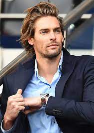 Visualizza altre idee su tagli di capelli ragazzo, capelli ragazzo, tagli di capelli. Capelli Lunghi Uomo Come Portarli Alexim Parrucchieri