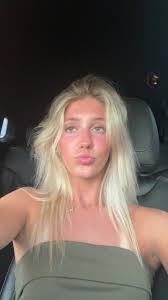 Ava Hendricks's Instagram, Twitter & Facebook