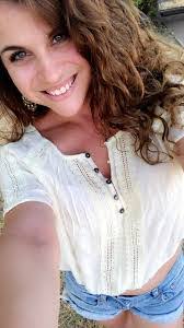 Krystal Barry's Instagram, Twitter & Facebook