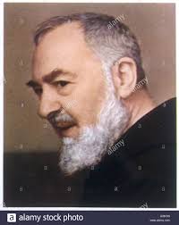 The blood from the stigmata had an odor described by many as similar to that of perfume or flowers, and the gift of bilocation was attributed to him. Francesco Forgione Name In Der Religion Pio De Pietrelcina Bekannt Als Padre Pio Ehemaliges Monch Stigmata Und Viele Andere Paranormale Phanomene Datum Manifestiert 1887 1968 Stockfotografie Alamy