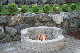From the picture above, you can see that those outdoor space is not only stylish but it also looks elegant which is what a nice outdoor area with a fire pit can do for your space. Fire Pits Mutual Materials
