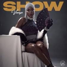 Nigerian entertainer, tunde ednut has unveiled his brand new single jingle bell featuring davido, tiwa savage and seun kuti. Tunde Ednut Jingle Bell Ft Davido Tiwa Savage Seun Kuti Musicwormcity