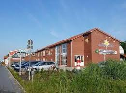 Aktive erkunden das flache umland mit dem rad oder den historischen hafen mit seinen fischern und seiner krabbenkutterflotte. Die 10 Besten Hotels In Neuharlingersiel Ab 55