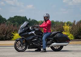 Page 1 bmw motorrad rider's manual (us model) k 1600 b. Women Riders Now Motorcycling News Reviews