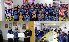 Suruhanjaya syarikat malaysia (ssm) merupakan sebuah badan berkanun yang mula beroperasi pada 16 april 2002. Sprm