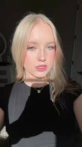 Charissa Bailey's Instagram, Twitter & Facebook