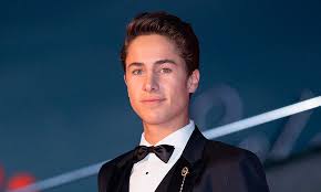 Antes de salir con juanpa fue novia del modelo david. Los Seguidores De Juanpa Zurita Lo Descubren Ya Tiene Novia