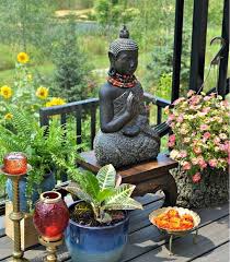 Đặt tượng Phật ở đâu ngoài sân vườn là ...