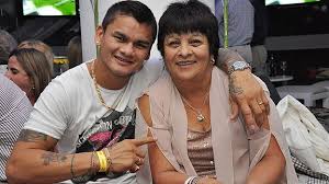 Want to discover art related to chinomaidana? Madre Hay Una Sola