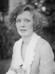 Marilyn Supple's Instagram, Twitter & Facebook