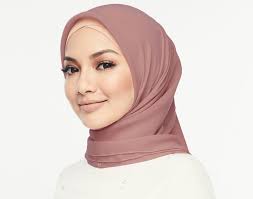 The lens are exclusively designed with. Sale Sale Naelofar Hijab Harga Bawah Rm70 Untuk Anda Nampak Lebih Elegant Raya Nanti