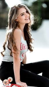 Pin By Bre On Amber Beautiful Women Faces Girl Photography Poses Girl Photos