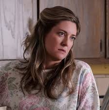 Surreal": Zoe Perry conta como é dividir papel de "Young Sheldon" com sua  mãe