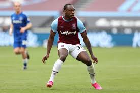 Pro evolution soccer 2018 fifa 17, kalidou koulibaly, tshirt, playstation 4 png. Love This Guy Some West Ham Fans React As Michail Antonio Vows To Keep Fighting The Boot Room